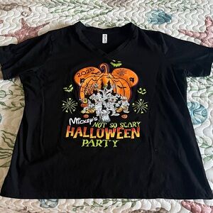 Disney Halloween Black T-Shirt. Large. NWOT